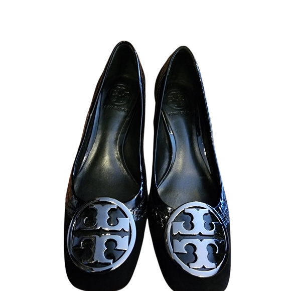 Tory Burch Women's Black Suede Heels Crocodile Embossed Trim Silver Sz 6.5 EUC - Picture 3 of 9